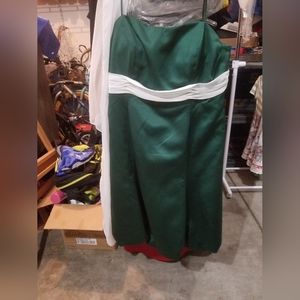 Alfred Angelo formaldress, hunter green, knee length, 18P, ruched at the bottom.